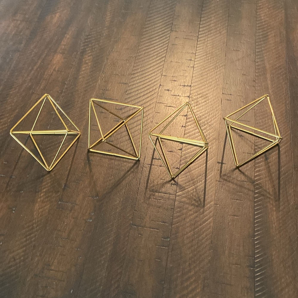 Set of Geometric Air Plant Holders - for those that love their plants ๐ - Picture 3 of 13